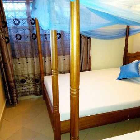 Mali Guest House Kisauni Bagian luar foto