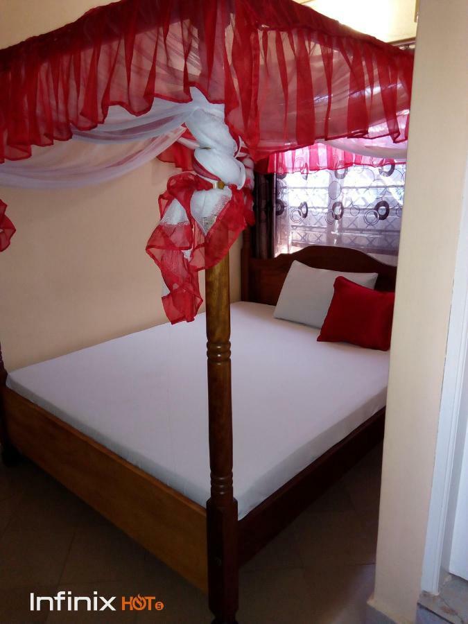 Mali Guest House Kisauni Bagian luar foto