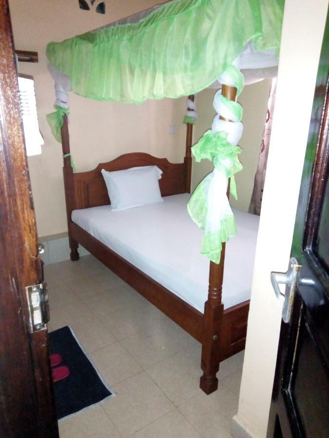 Mali Guest House Kisauni Bagian luar foto